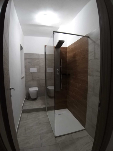 Bathroom 2, Naro, Agrigento