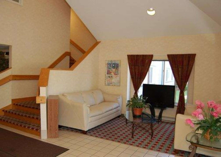 Public Area 2, Rodeway Inn Willington North, Tolland