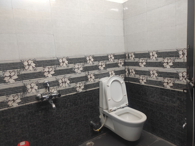 Bathroom 3, Hotel 7 Eleven, West Kameng