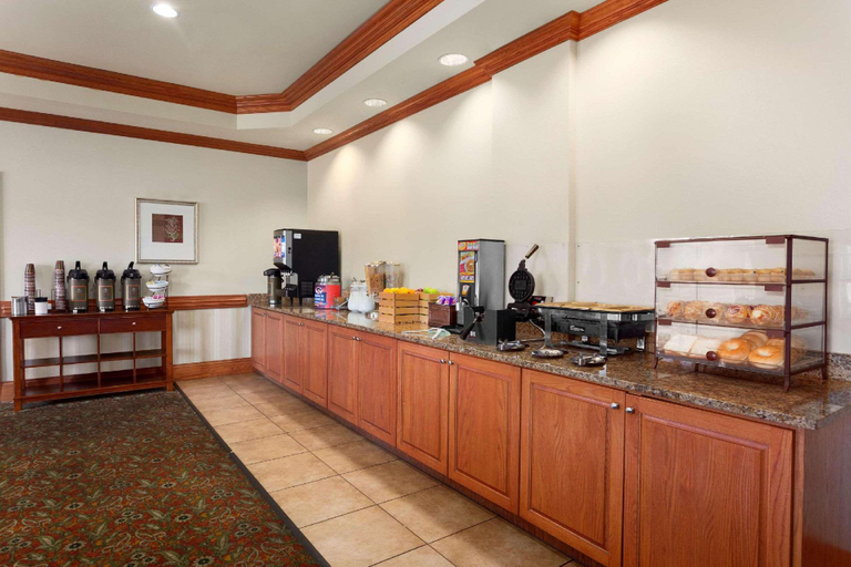 Food & Drinks 4, Country Inn & Suites by Radisson, Tifton, GA, Tift