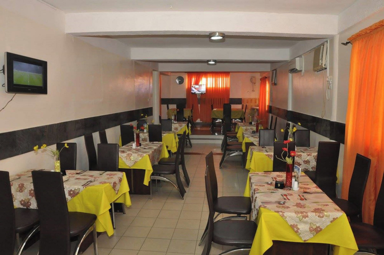 Food & Drinks 2, De Castle Hotel Annex, Uyo