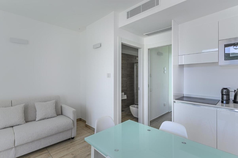 Others 5, Stunning Capo Falcone Charming Apartments, 1 Bed Comfort Apt sleeps 4 Child, Sassari