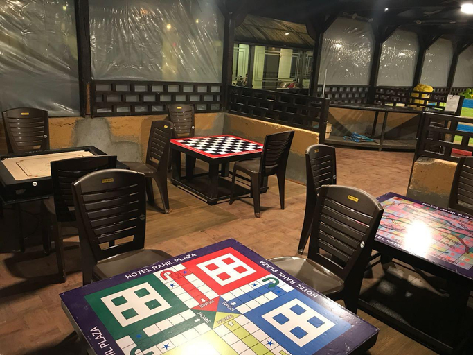 Food & Drinks 3, Hotel Rahil Plaza, Satara