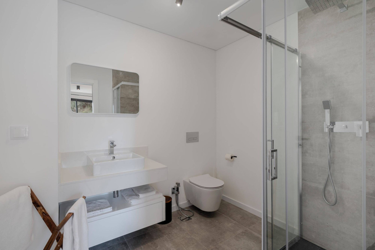 Bathroom 4, Funchal, With Pool - Uptown 13 Apartment, Funchal