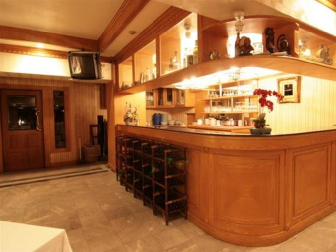 Food & Drinks 2, 13 Coins Tower Ratchada Hotel, Huai Kwang