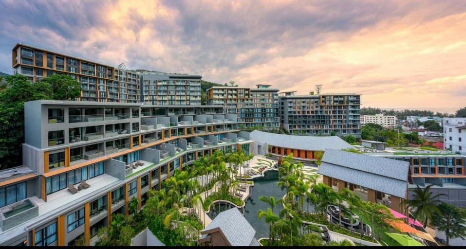 3 Bedroom Suite with Jacuzzi in Mida Grande Resort, Phuket Island