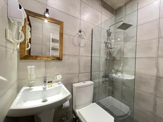 Bathroom 3, Hotel Misty Mountain, Kazbegi