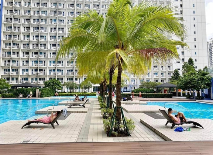 Staycation in the heart of Makati, Makati City