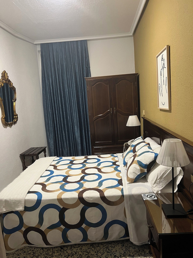 Bedroom 4, Hostal Sonsoles Madrid Centro, Madrid