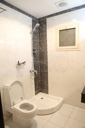 Bathroom 5, Lamar Al Bawadi Hotel, Jeddah