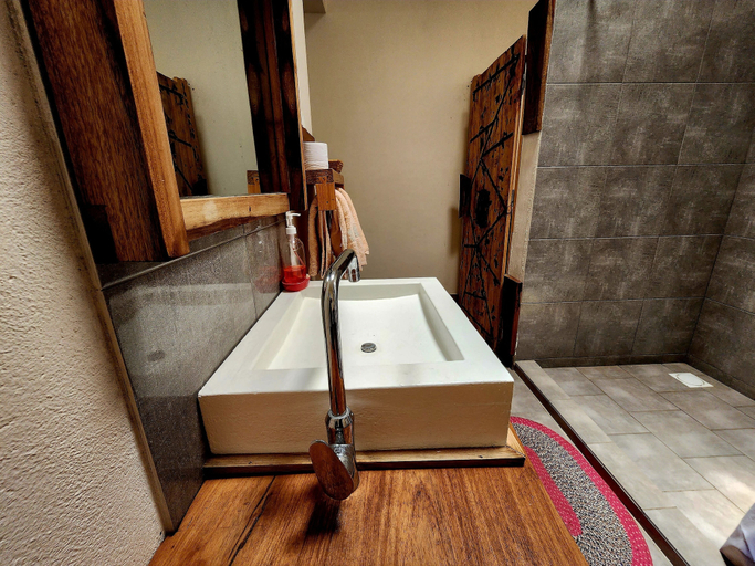 Bathroom 3, Haradali Home, Arusha Urban