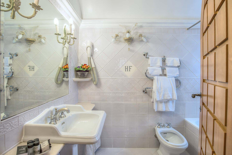 Bathroom 4, Fontana Rome Hotel, Rome