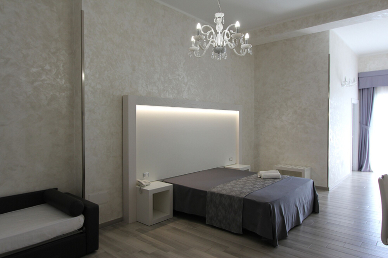 Bedroom 3, Paladini Hotel, Lecce