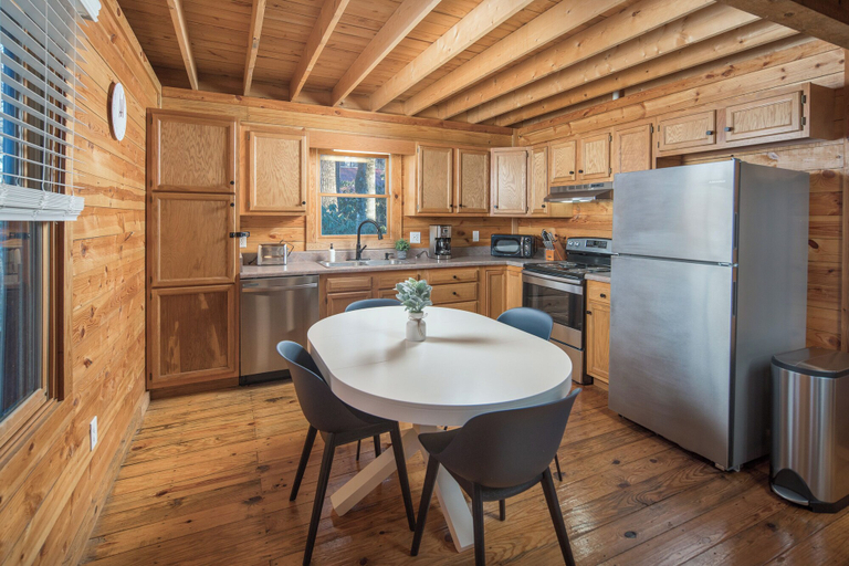 Others 4, Red Feather Cabins 320, Watauga