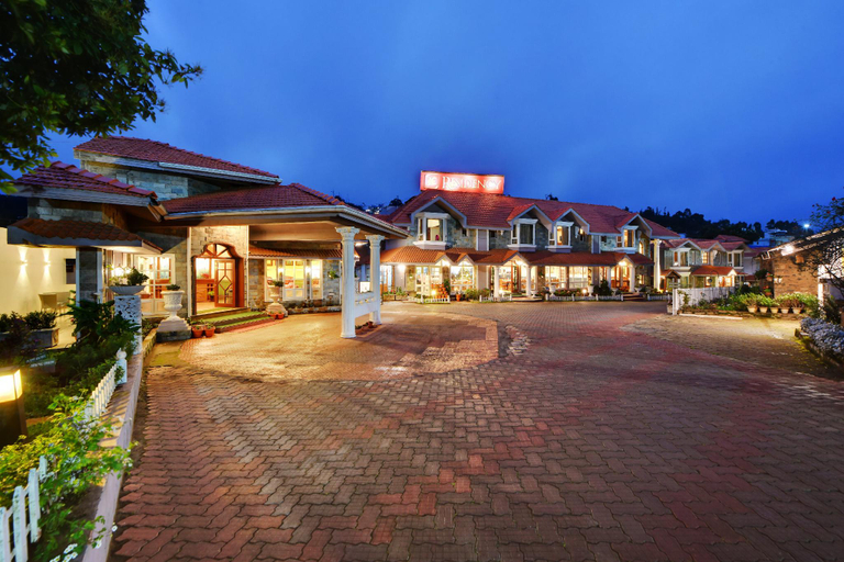 Exterior & Views