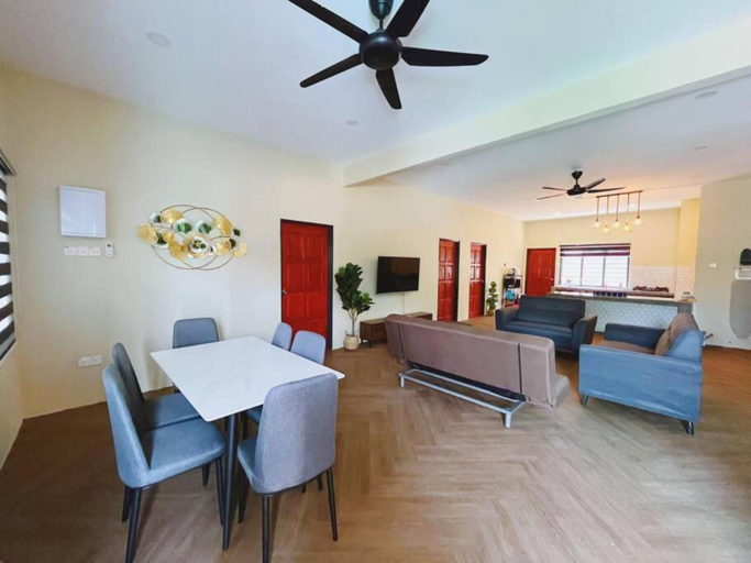 Others 5, Villa D'Razna - Luxury 5-bedroom Villa with private pool, Kuala Terengganu