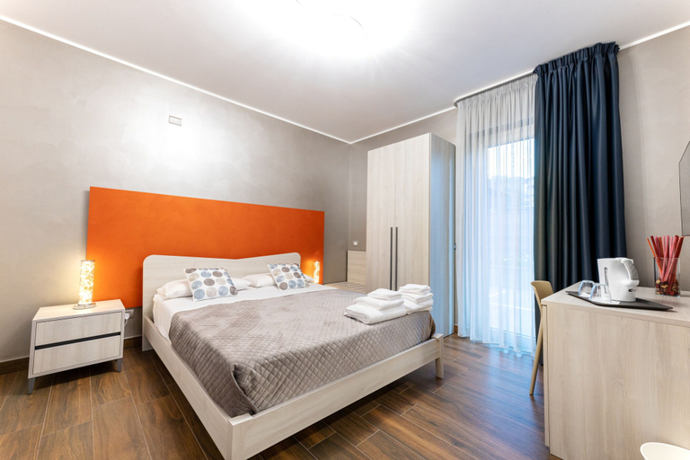 Bedroom 2, Zaffiro Lavico rooms Etna nature sea, Catania