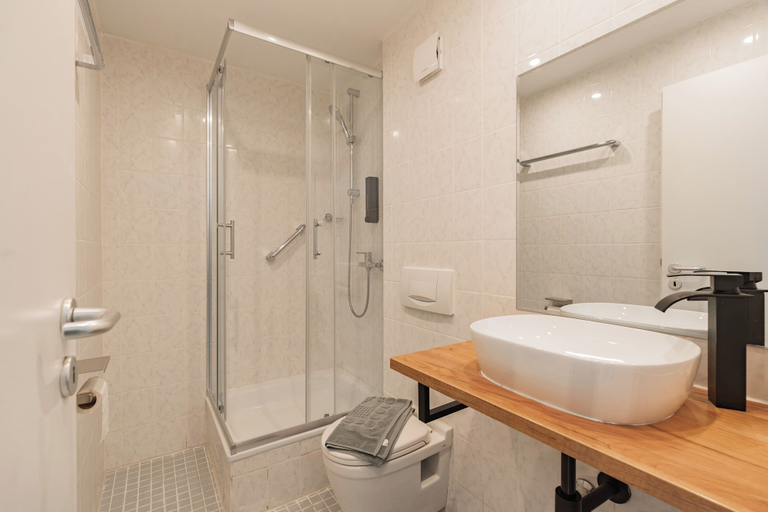 Bathroom 5, Hotel Enger Hof, Düsseldorf
