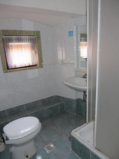 Bathroom, Zora Holiday Home, Cres