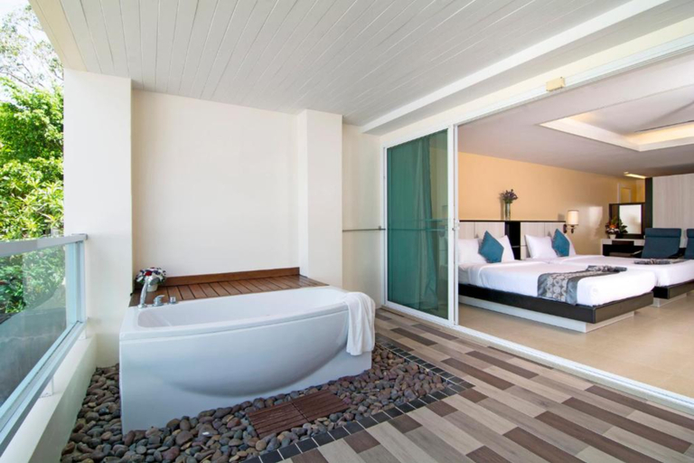 Bathroom 5, Anyavee Tubkaek Beach Resort, Mueang Krabi