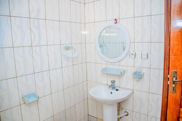 Bathroom, BLB Villa Park Hotel, Gasabo