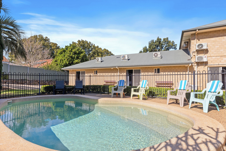 Sport & Beauty 2, Great Divide Motor Inn, Toowoomba - North-East