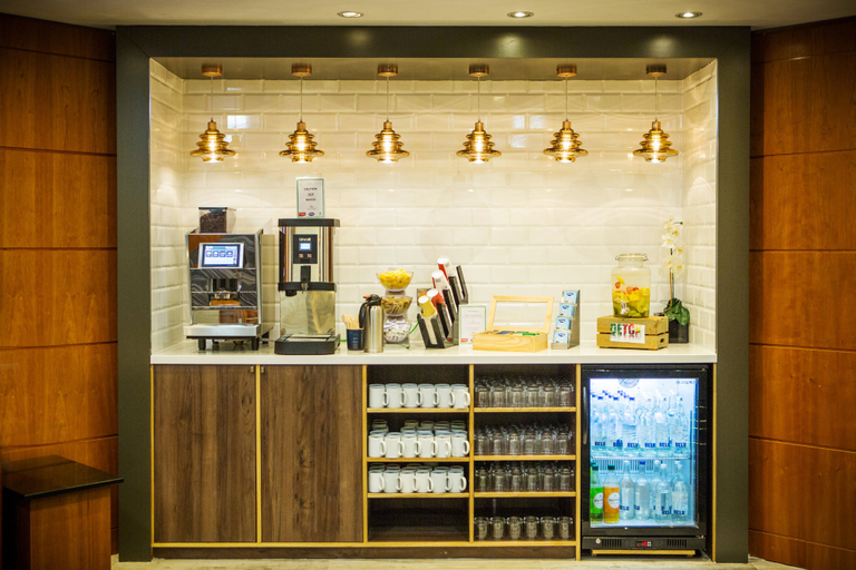 Food & Drinks 3, Holiday Inn READING-SOUTH M4, JCT.11 by IHG, Wokingham
