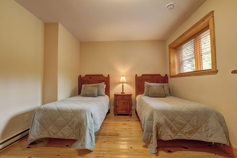 Bedroom 3, Fiddler Lake Resort, Argenteuil