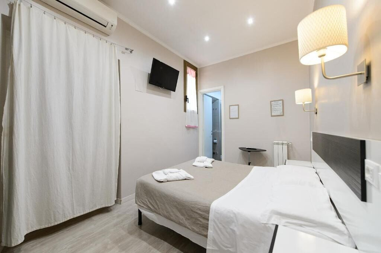 Bedroom 5, MAGENTA COLLECTION PURIFICAZIONE, Roma