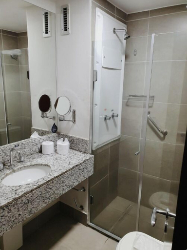 Bathroom 4, Ferlho Suites Rio Centro, Rio de Janeiro