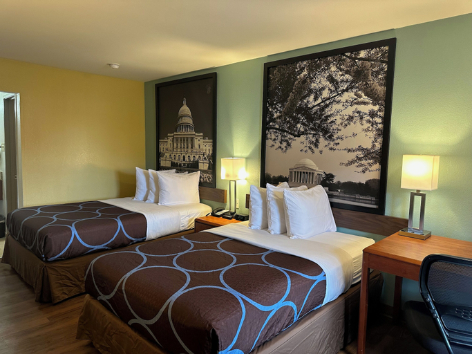 Bedroom 5, Super 8 by Wyndham Alexandria/Washington D.C. Area, Alexandria