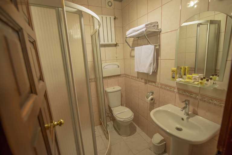 Bathroom 3, Beypazari Ipekyolu Konagi, Beypazarı