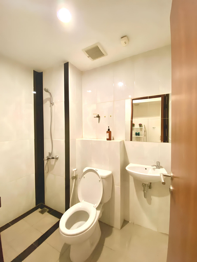 Bathroom 4, Private 1BR Apartement Kamala Lagoon Bekasi, Bekasi
