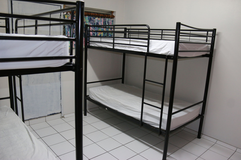 Bedroom 2, Waterfront Backpackers - Hostel, Cairns