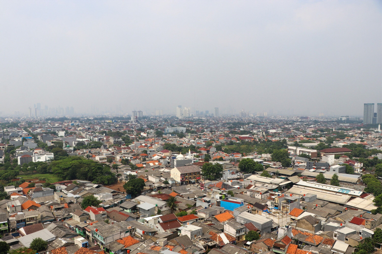 Exterior & Views 9