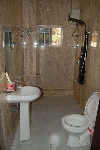 Bathroom, The Don's Suites, Calabar