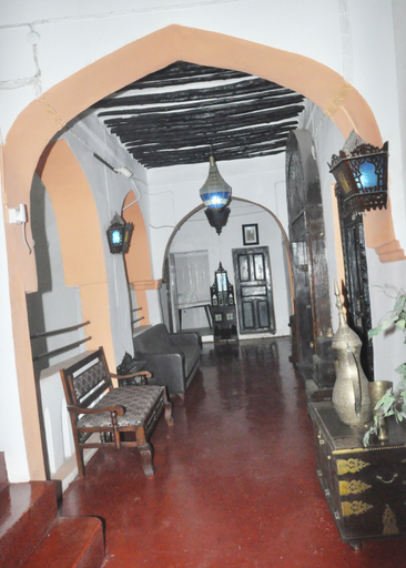 Public Area 2, Pyramid Hotel, Mjini