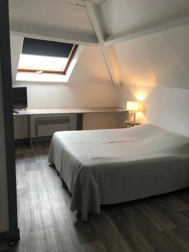 Bedroom 3, Hotel De La Mare, Oise