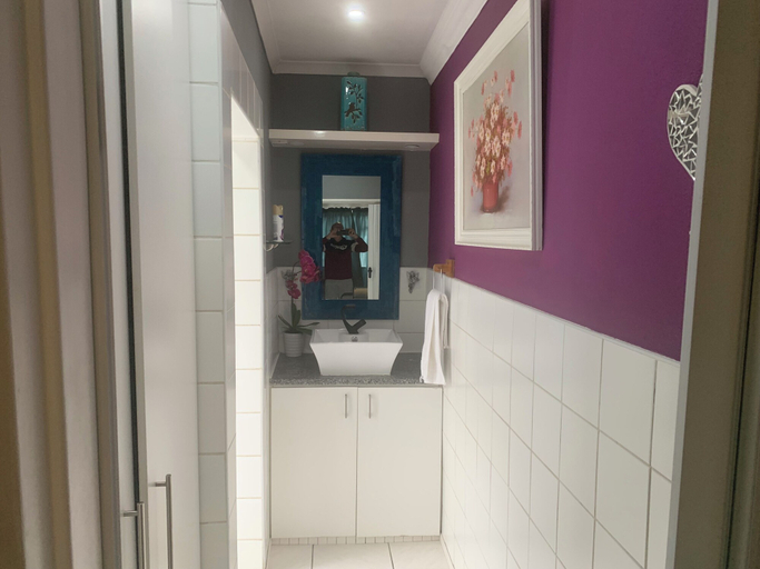 Bathroom 3, Mitchells Guesthouse, City of Cape Town