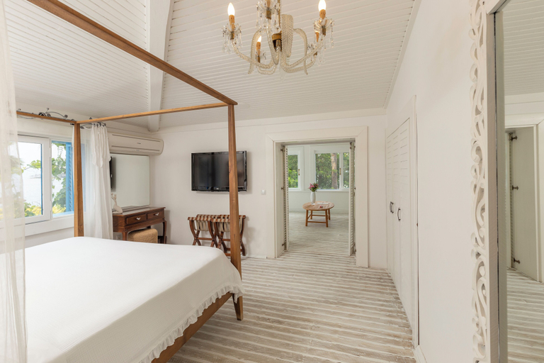 Bedroom 4, Sabrinas Haus - Adults Only, Marmaris