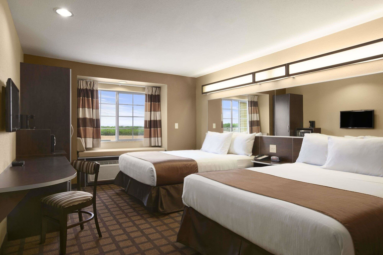 Bedroom 3, Microtel Inn & Suites by Wyndham Cotulla, La Salle