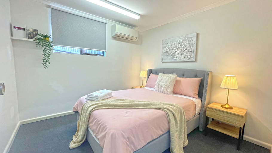 Bedroom 2, Pet Friendly Ringwood 3BR Home Parking, Maroondah - Ringwood