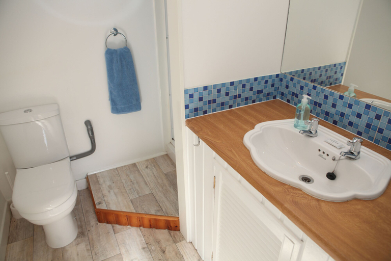 Bathroom 4, Harbour Cottage, Orkney Islands