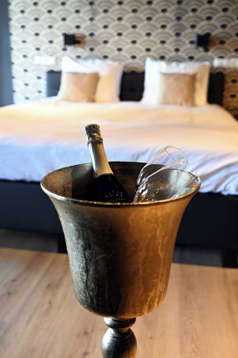 Bedroom 2, Wapen van Hengelo Residence Suites - LOGIES ONLY - digital key by APP and email, Hengelo