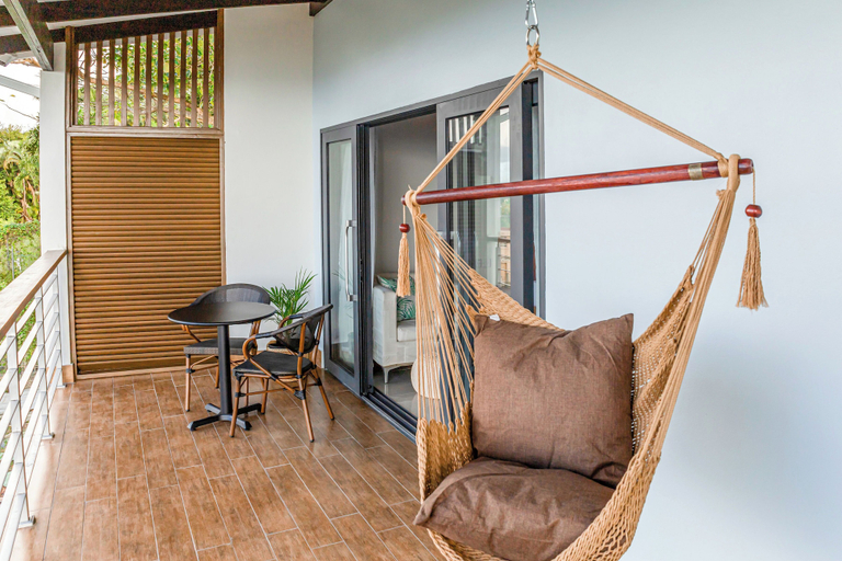 Others 5, Hammock Suites