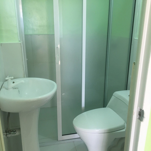 Bathroom 4, Puesta del Sol Beach Bungalows, Mambajao