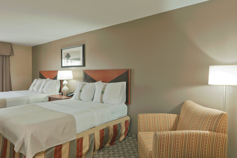 Bedroom 3, Holiday Inn CARBONDALE-CONFERENCE CENTER by IHG, Jackson