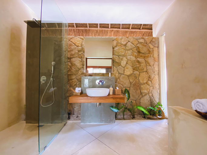 Bathroom 4, Lombok, Lombok