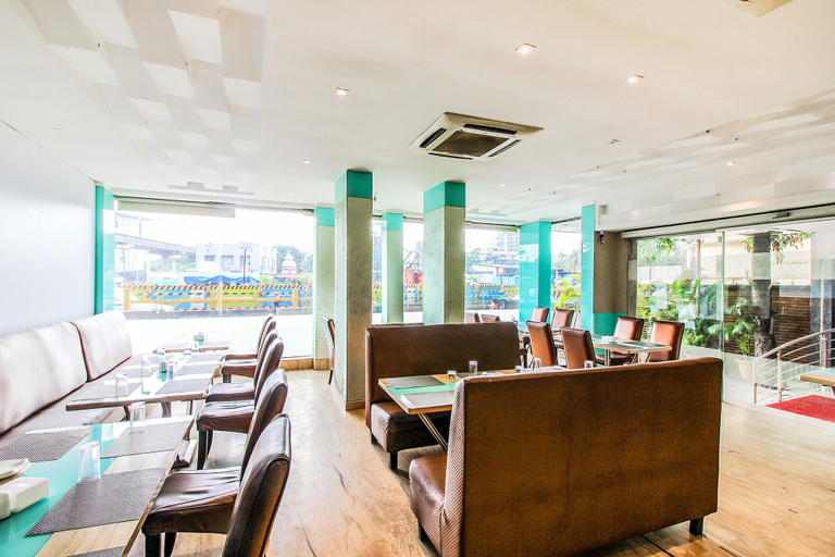 Food & Drinks 5, Fabhotel Sahar Garden, Mumbai Suburban