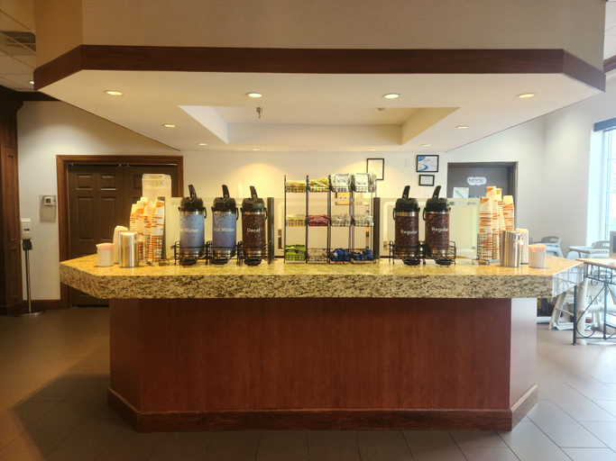 Food & Drinks 5, Best Western Chocolate Inn at the Park, Dauphin